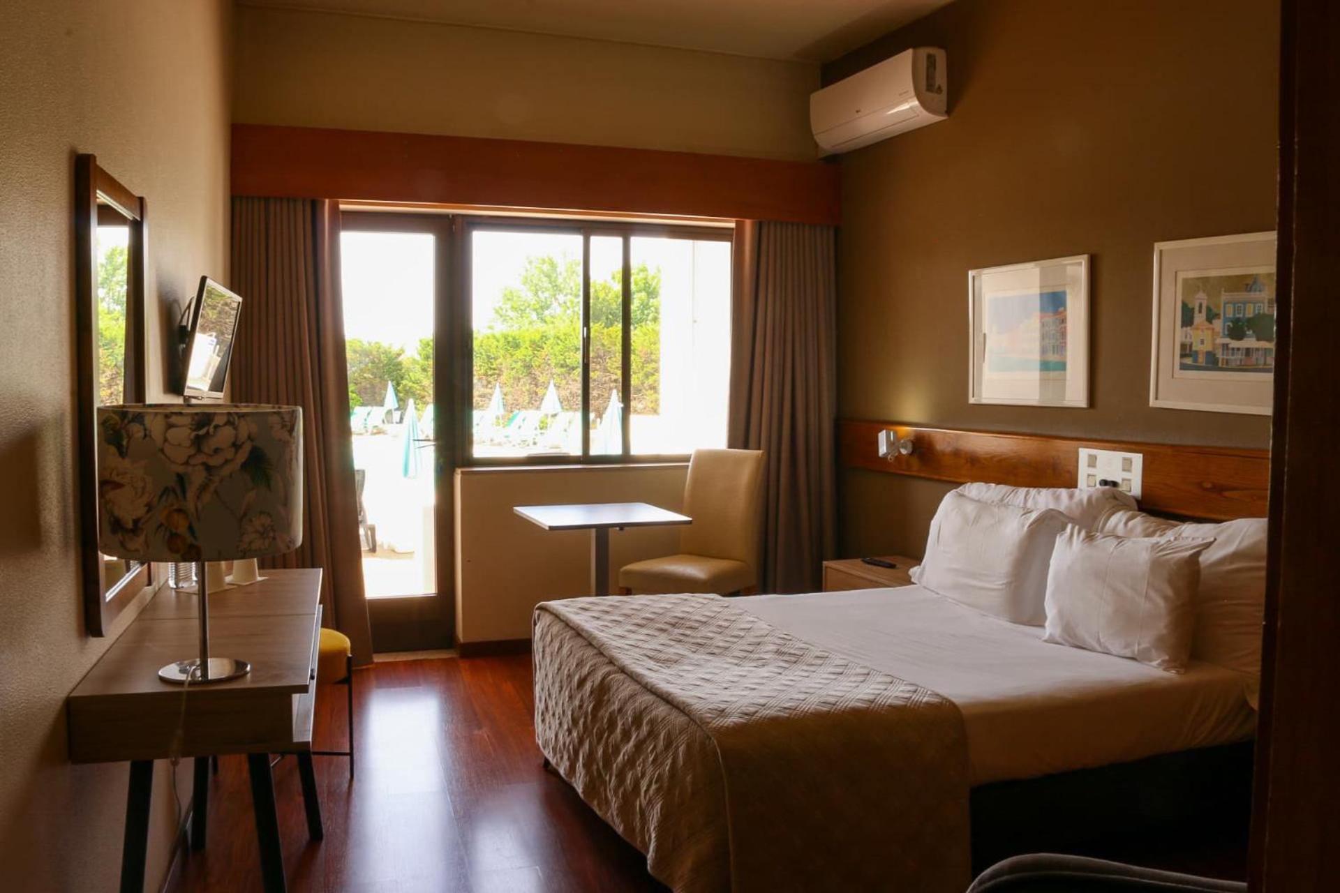 Double or Twin Room Pool View,1689822464:JPEG